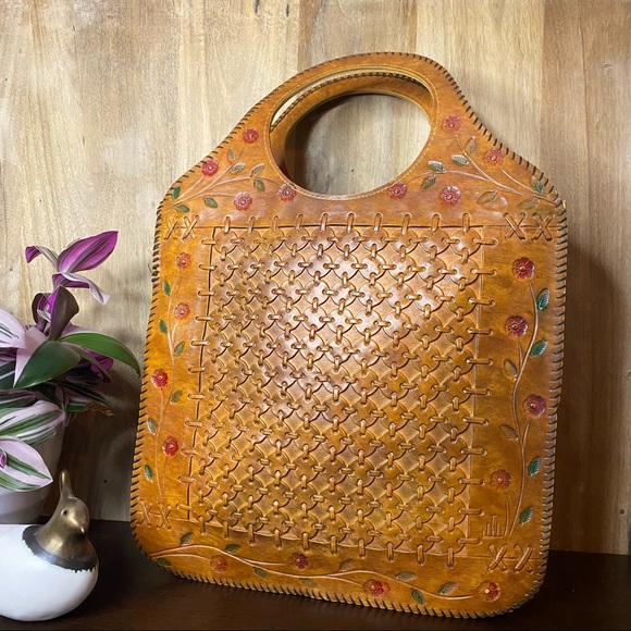 Vintage Handbags - Vintage Handmade Cutout Leather Bag♥️